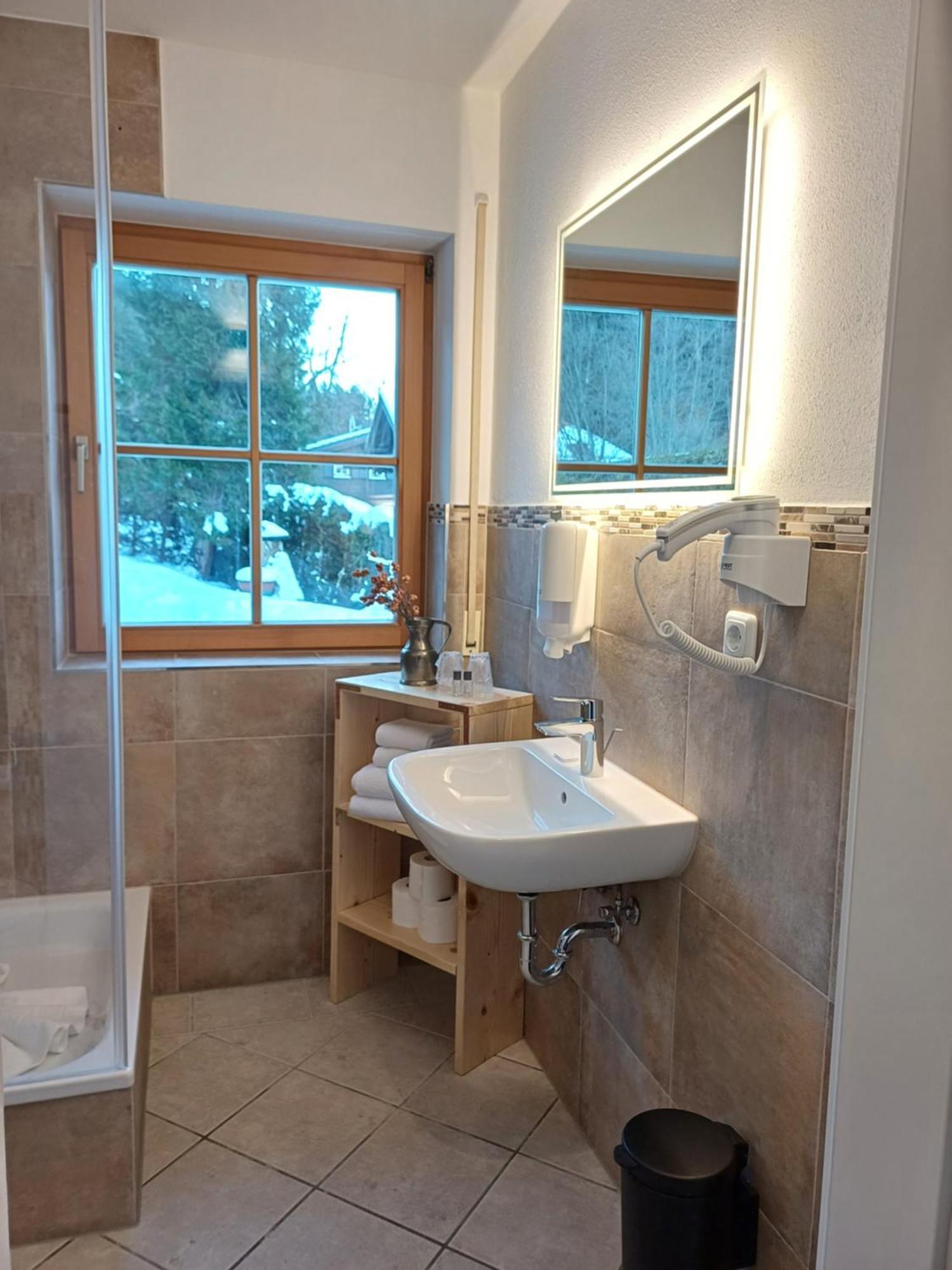 Haus Miele Hotell Garmisch-Partenkirchen Exteriör bild